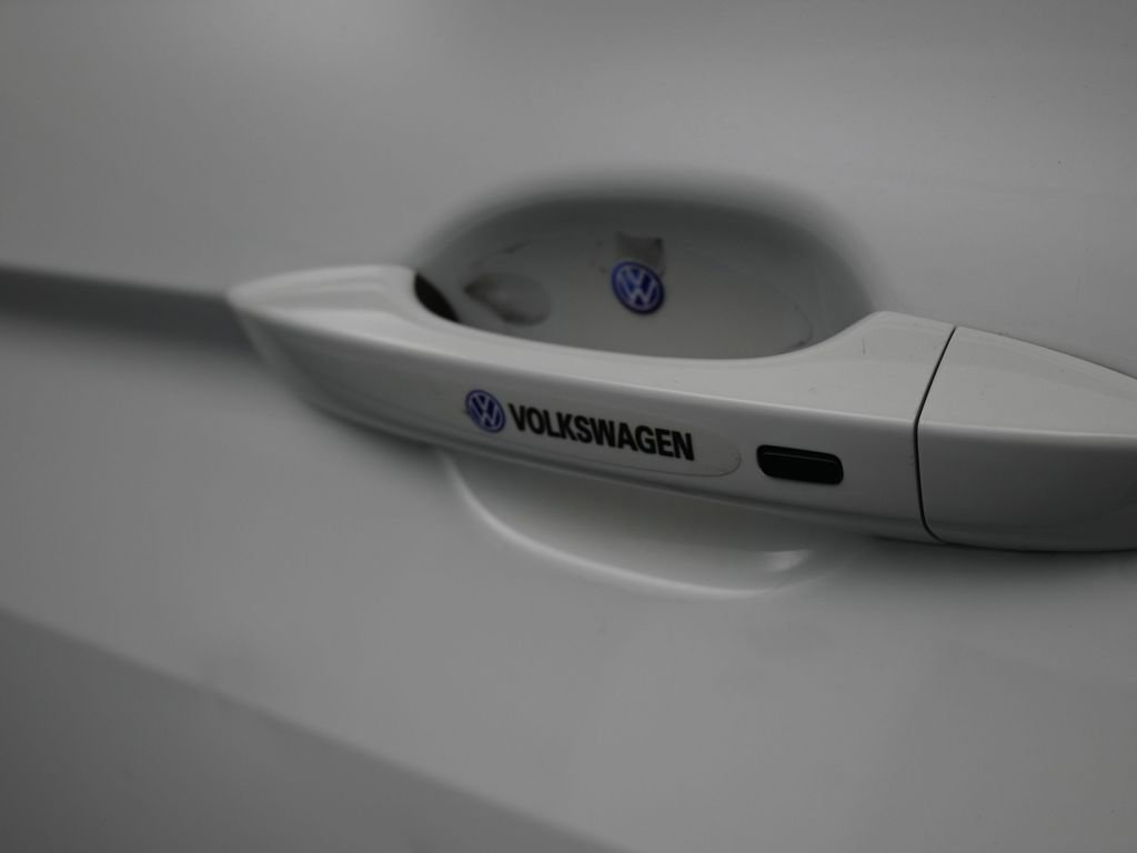 Used 2022 Volkswagen Tiguan SE image 33