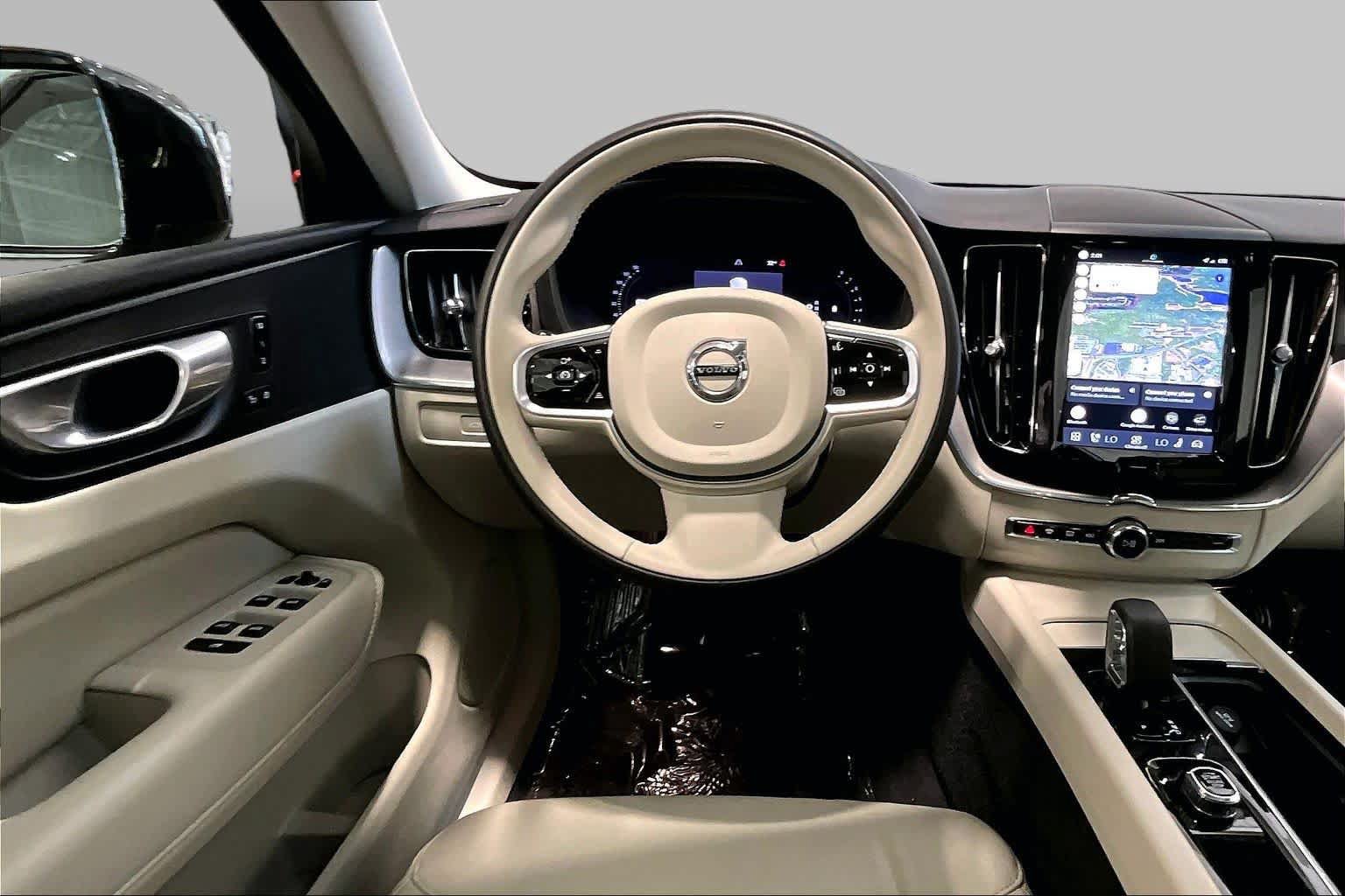 Used 2024 Volvo XC60 B5 Core w/ Climate Package AWD/4WD image 6