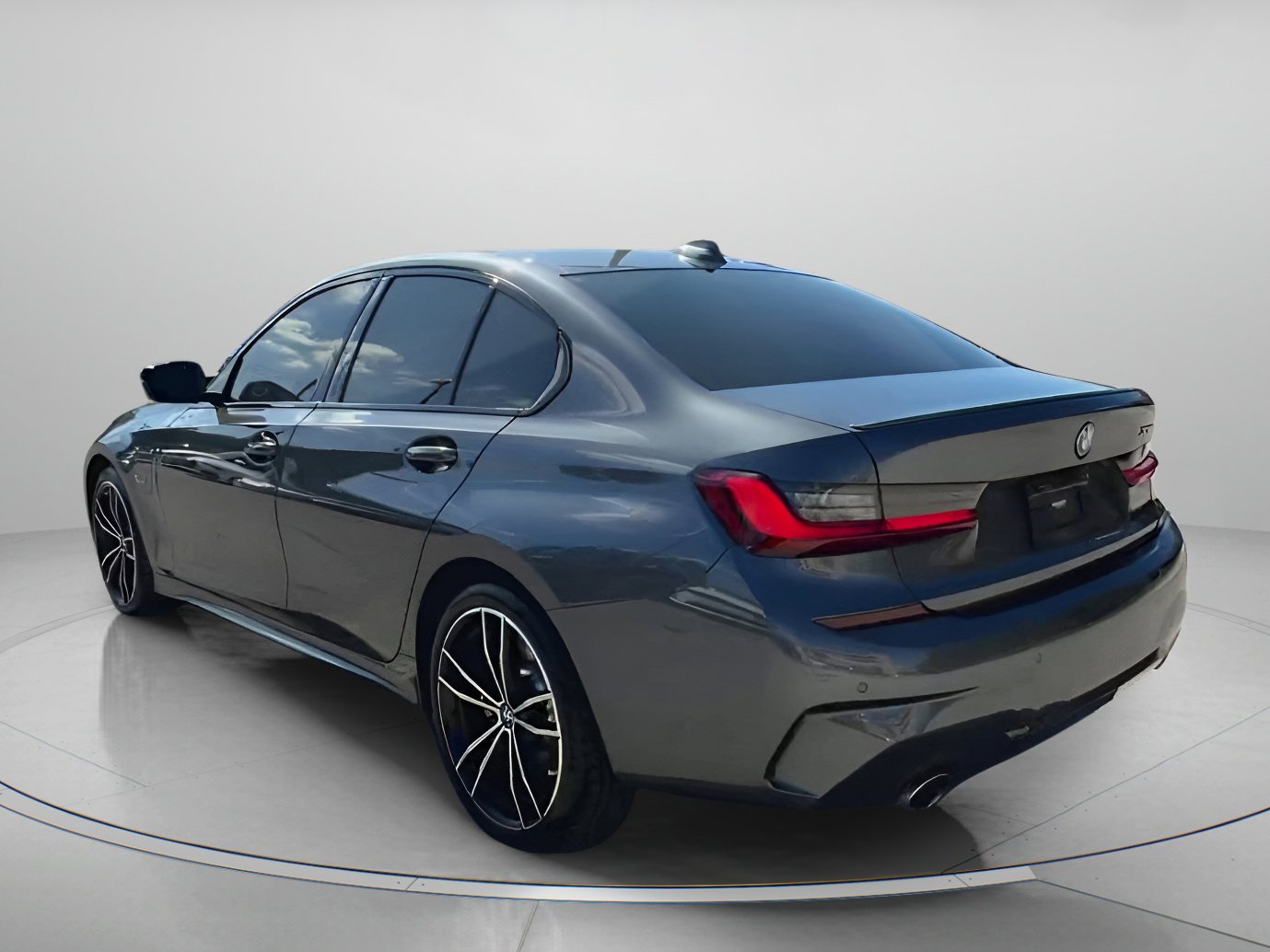 Used 2022 BMW 330e w/ M Sport Package image 21