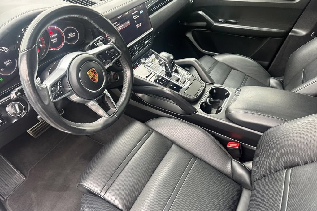 Used 2020 Porsche Cayenne S AWD/4WD image 9