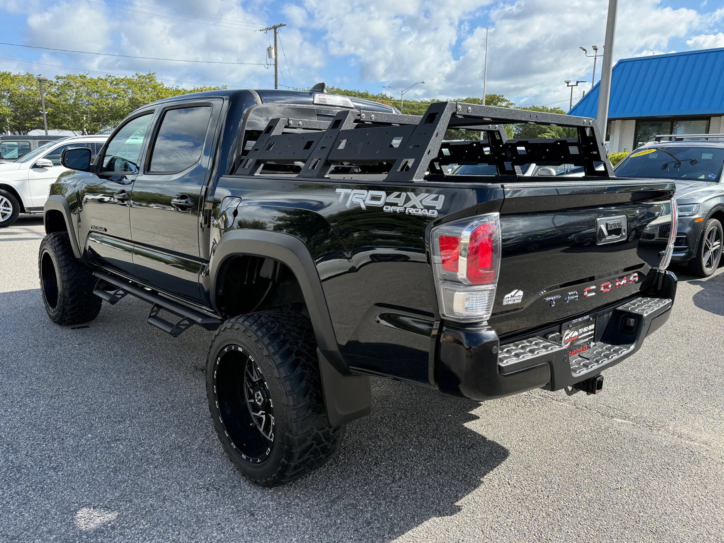 Used 2020 Toyota Tacoma TRD Off-Road w/ Technology Package AWD/4WD image 9
