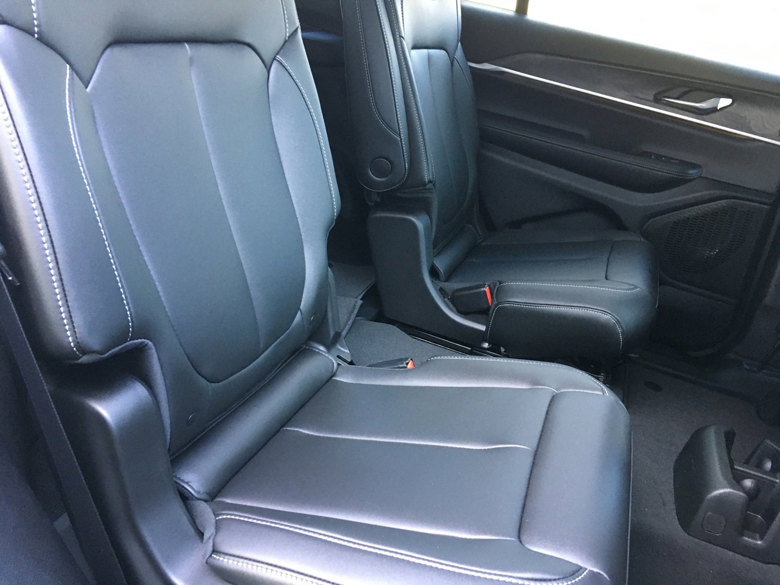 New 2025 Jeep Grand Cherokee L Limited image 12