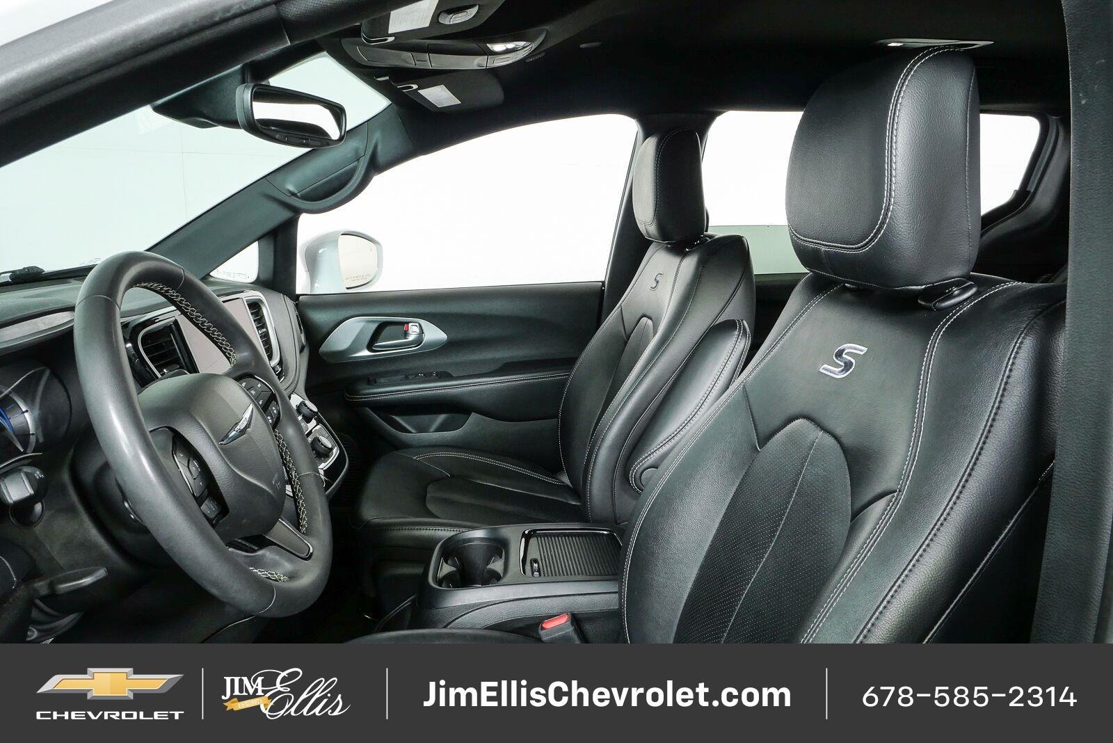 Used 2022 Chrysler Pacifica Touring-L w/ S Appearance Package FWD image 5