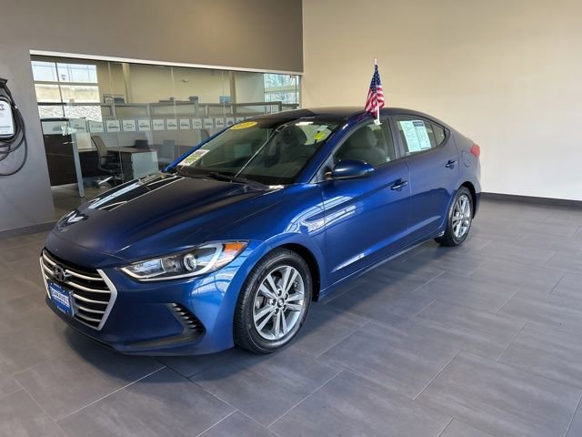 Used 2017 Hyundai Elantra SE image 3
