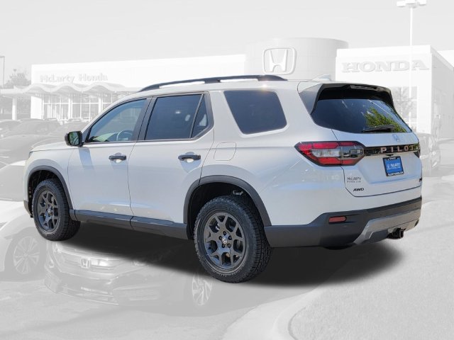 New 2026 Honda Pilot TrailSport image 3