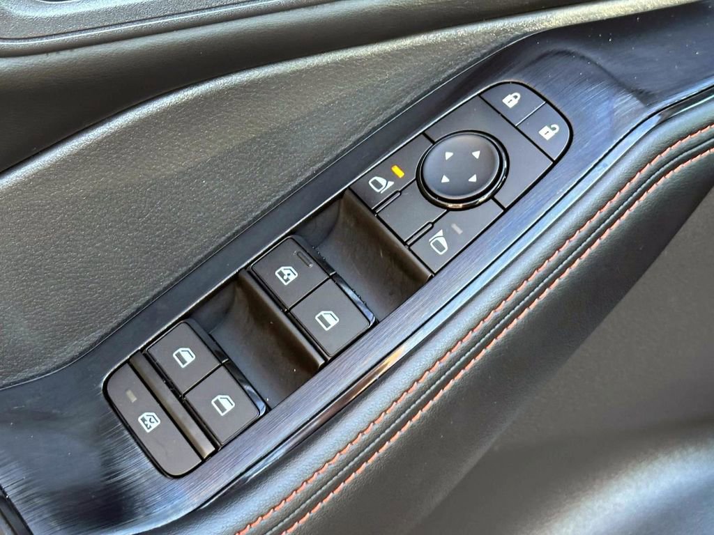 Certified 2025 Nissan Rogue SV image 18