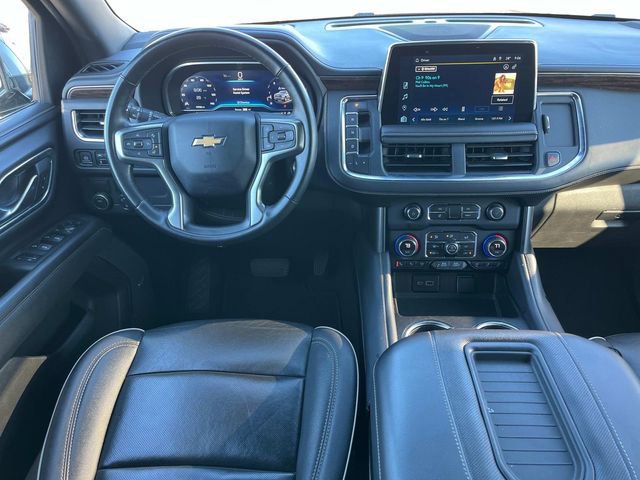 Used 2023 Chevrolet Suburban Premier image 17