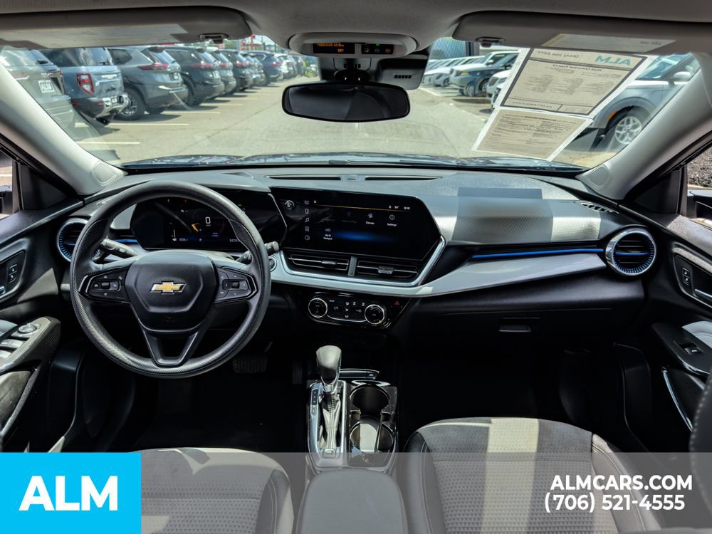 Used 2024 Chevrolet Trax LT FWD image 20