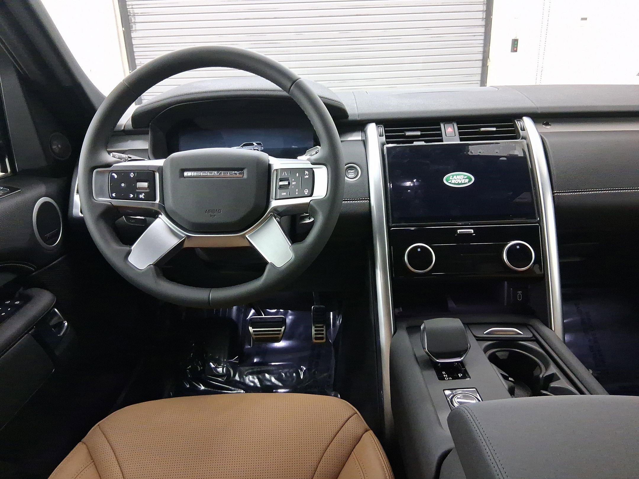 New 2026 Land Rover Discovery Limited Edition image 4