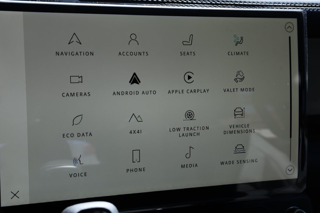 New 2026 Land Rover Defender 110 X-Dynamic SE AWD/4WD image 28