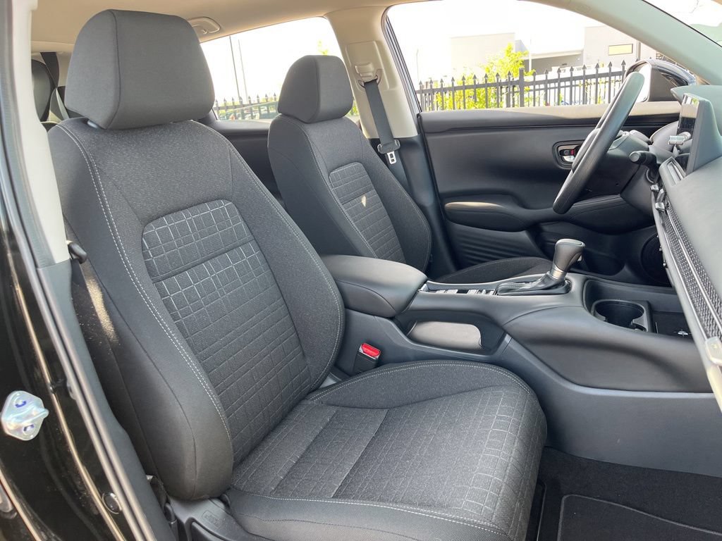Certified 2026 Honda HR-V LX image 28