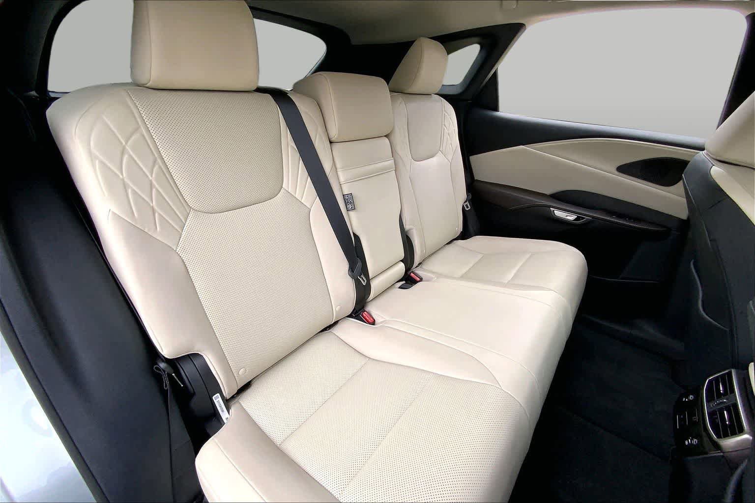 Used 2024 Lexus RX 350 FWD w/ Technology Package image 19