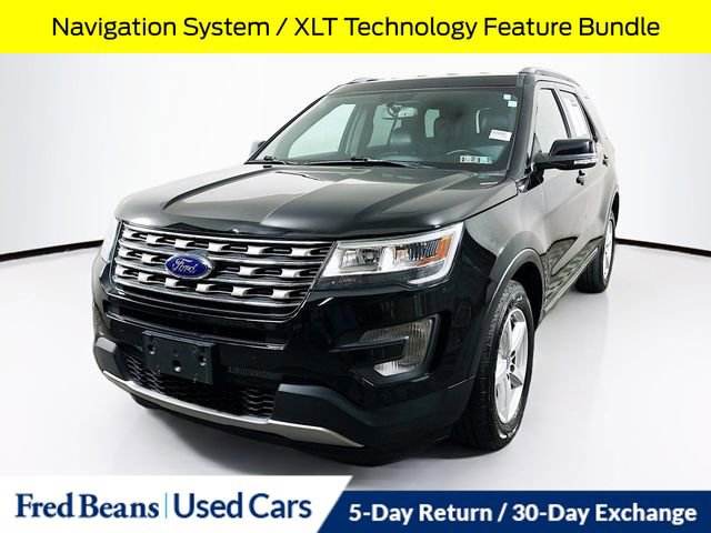 Used 2017 Ford Explorer XLT w/ Equipment Group 202A image 3