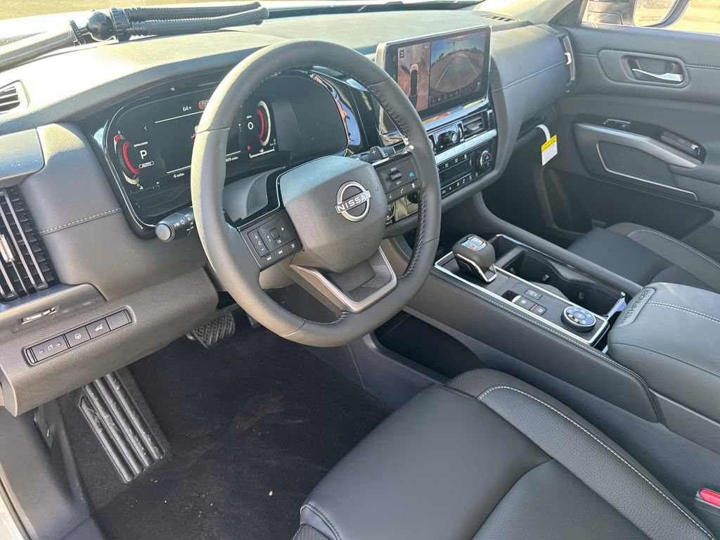 New 2026 Nissan Pathfinder SL image 15