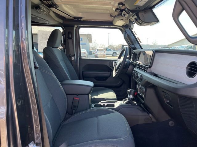 Used 2024 Jeep Wrangler Sport S AWD/4WD image 18
