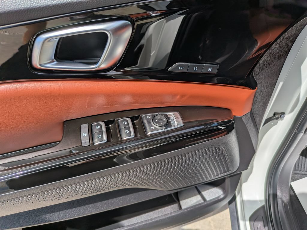Certified 2024 Kia Carnival SX Prestige FWD image 20