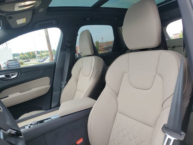New 2026 Volvo XC60 B5 Plus w/ Protection Package Premier AWD/4WD image 5