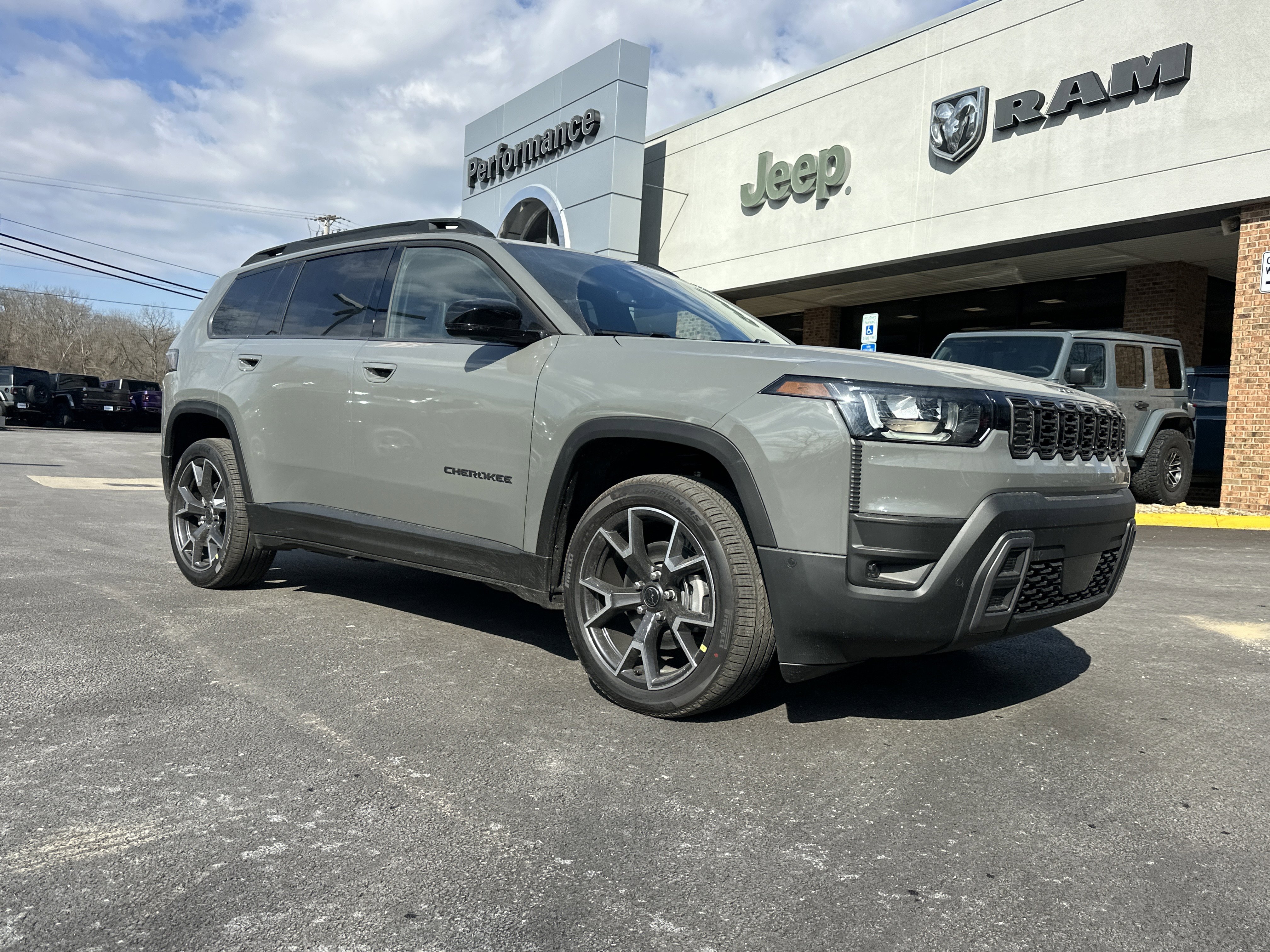 New 2026 Jeep Cherokee Overland image 16