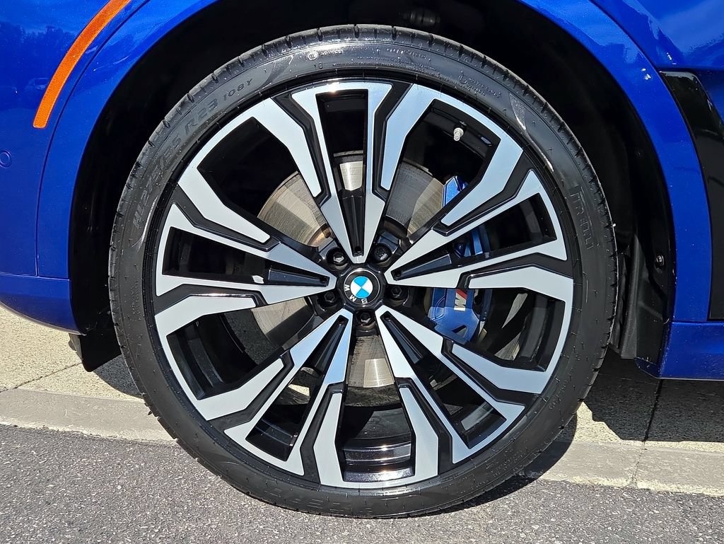 Used 2025 BMW X7 M60i AWD/4WD image 25