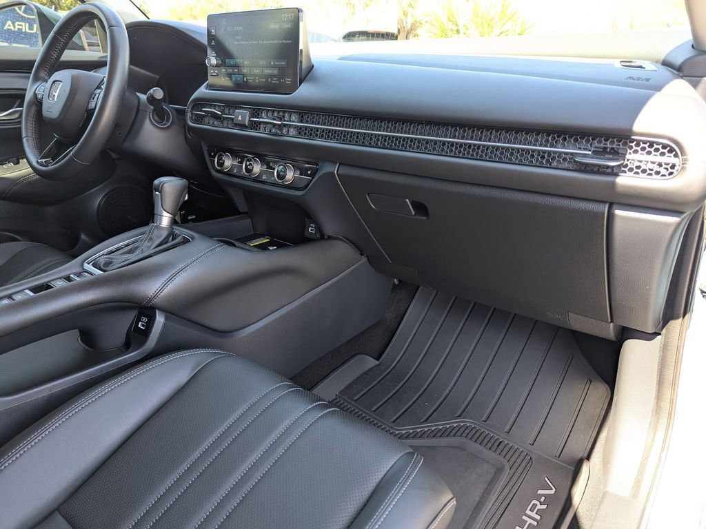 Used 2023 Honda HR-V EX-L image 9