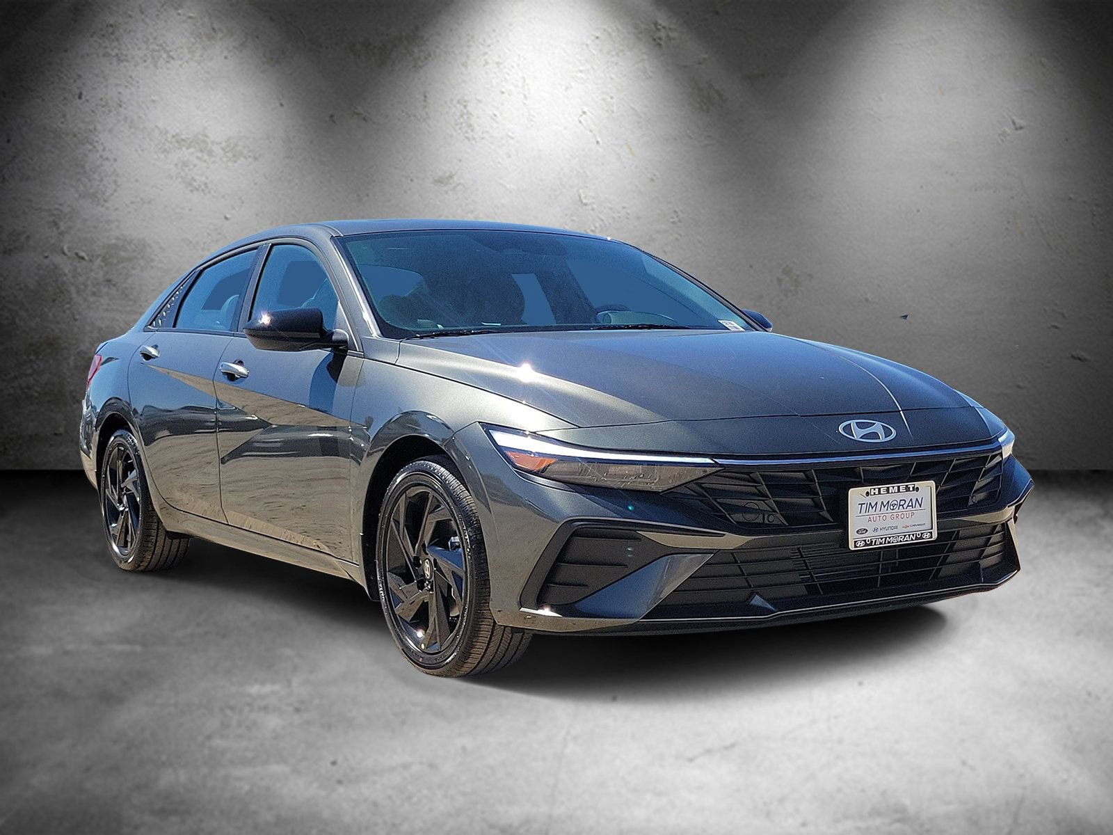 New 2026 Hyundai Elantra SEL Sport FWD image 2