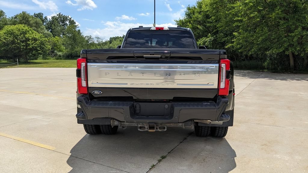 Certified 2024 Ford F450 Platinum w/ FX4 Off-Road Package AWD/4WD image 4
