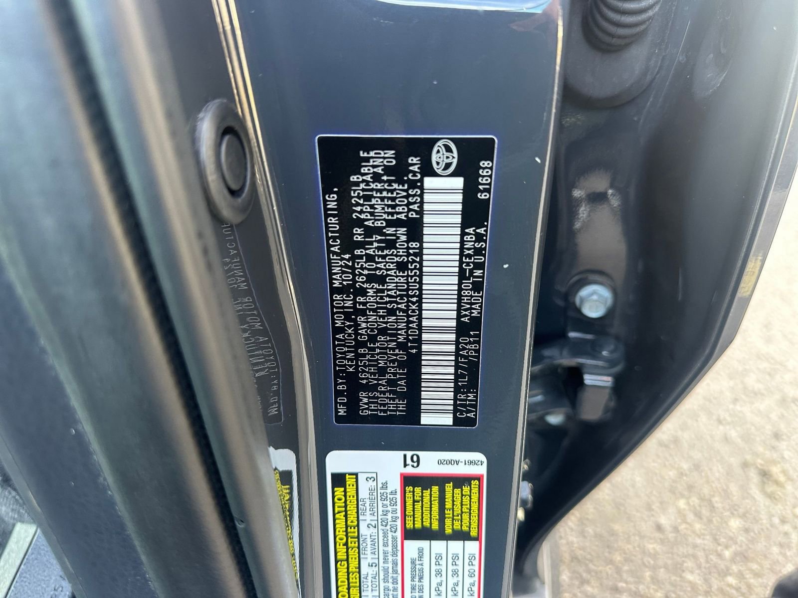 Used 2025 Toyota Camry LE image 28