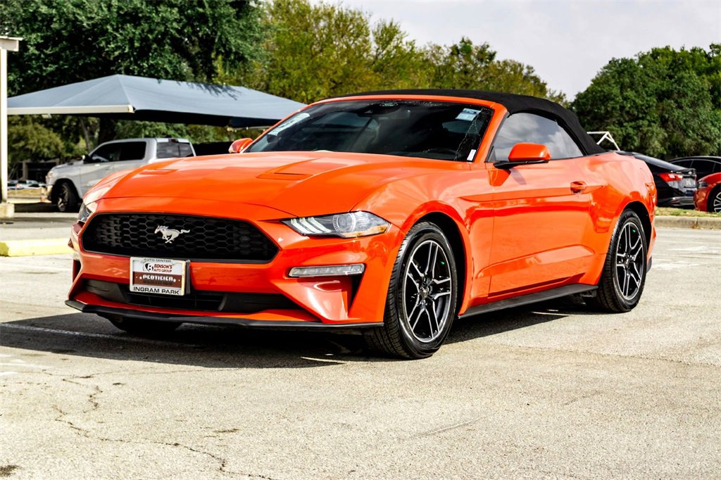 Used 2023 Ford Mustang Convertible image 9