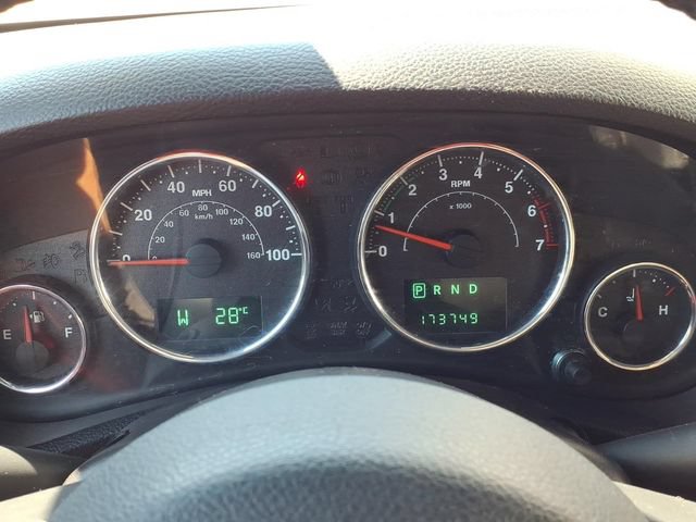 Used 2011 Jeep Wrangler Sahara AWD/4WD image 24
