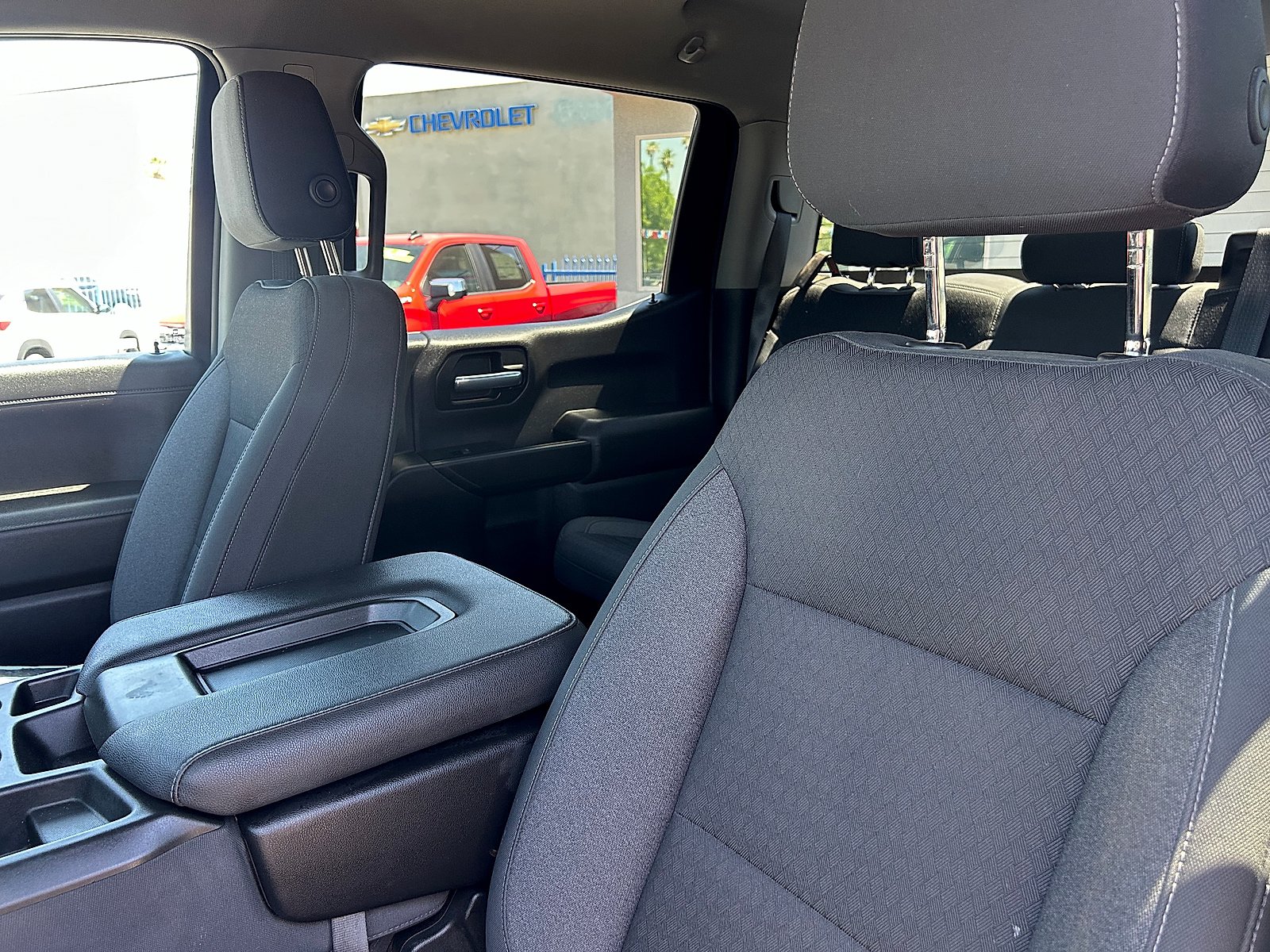 Used 2021 Chevrolet Silverado 1500 LT AWD/4WD image 10