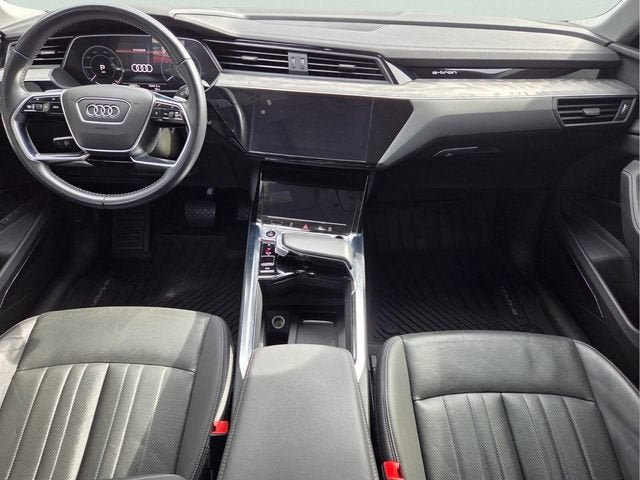 Used 2021 Audi e-tron Premium Plus w/ Premium Plus Package AWD/4WD image 15
