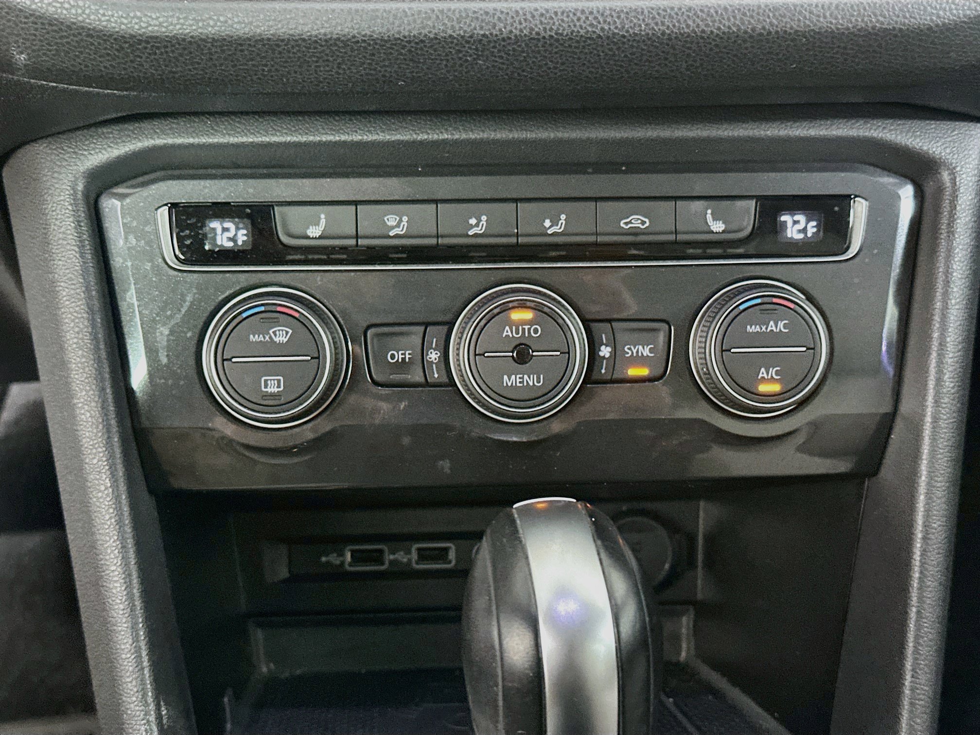 Used 2020 Volkswagen Tiguan SE w/ Panoramic Sunroof Package FWD image 22