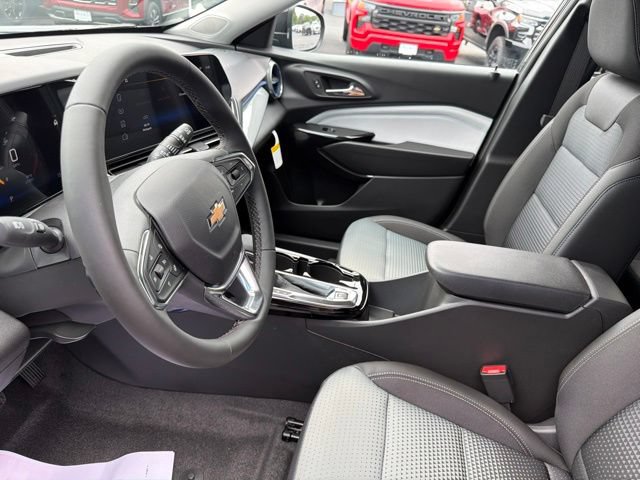 New 2026 Chevrolet Trax LT w/ LT Convenience Package FWD image 9