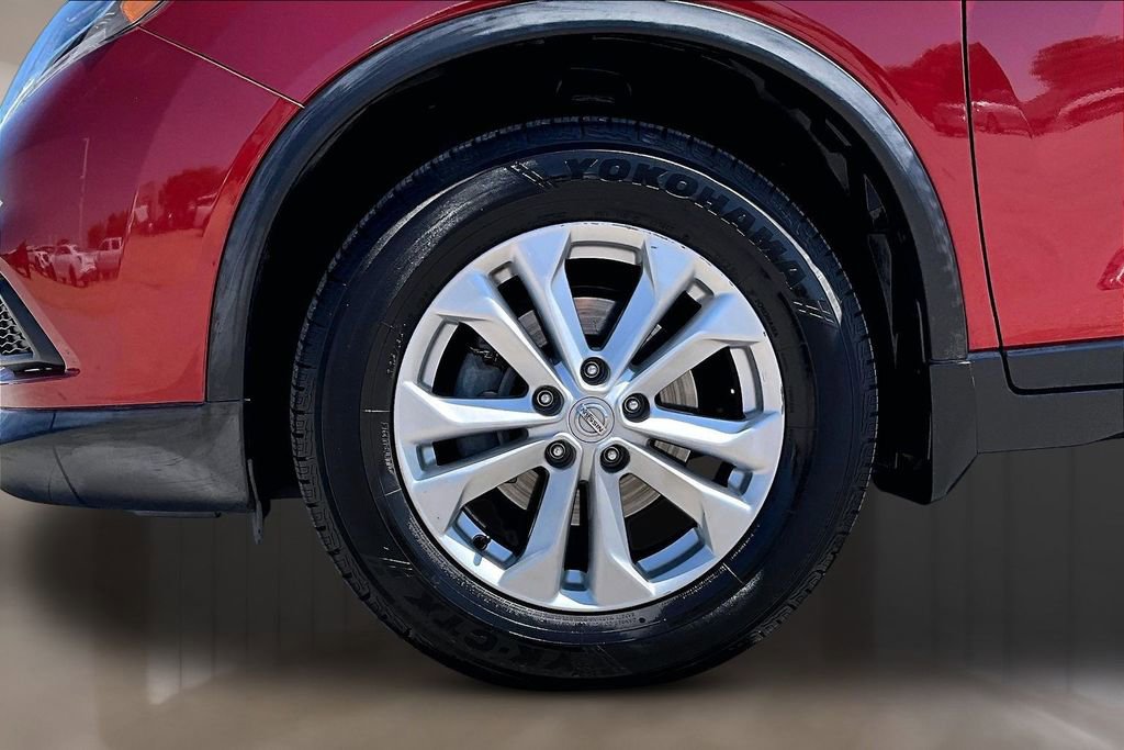 Used 2016 Nissan Rogue SV image 8