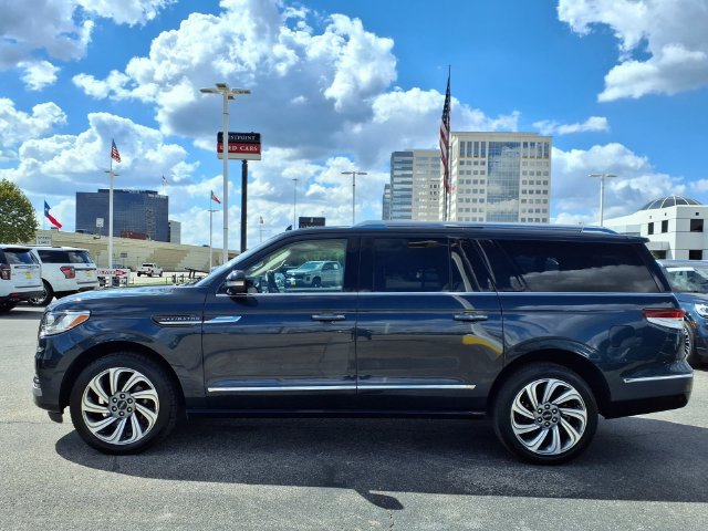 Used 2022 Lincoln Navigator L Reserve AWD/4WD image 24