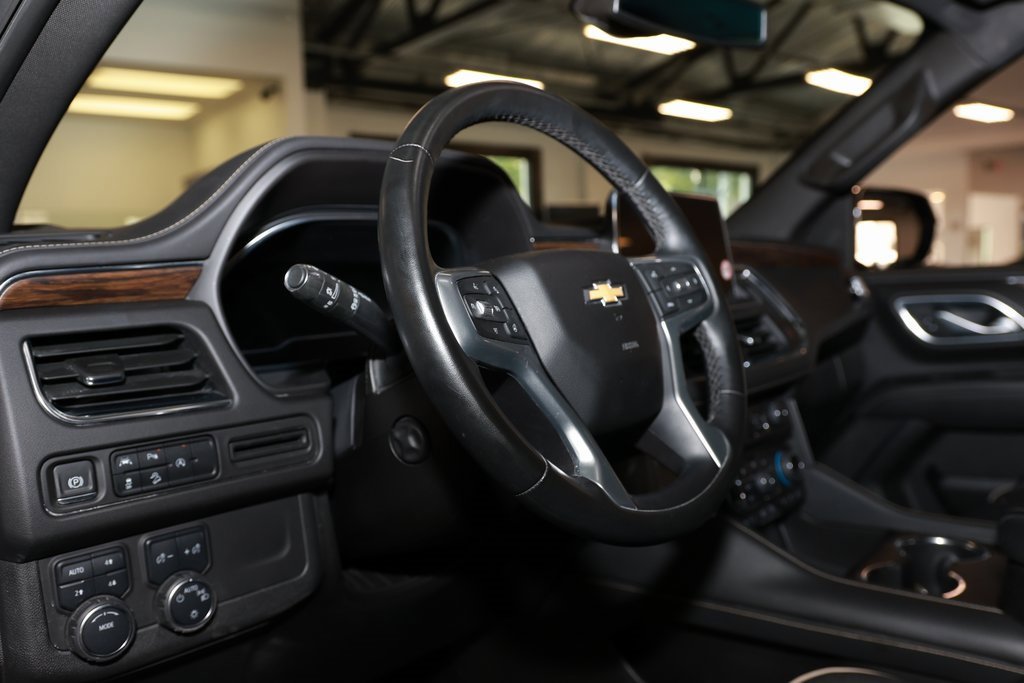 Used 2024 Chevrolet Suburban Premier image 22