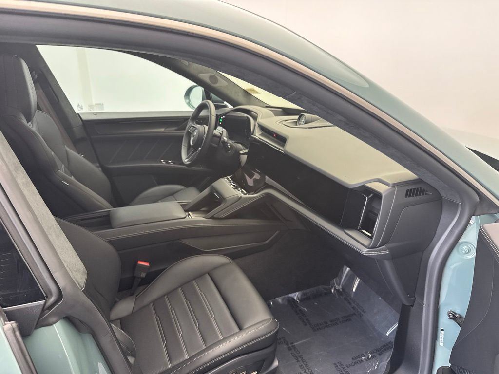New 2026 Porsche Cayenne Turbo AWD/4WD image 22