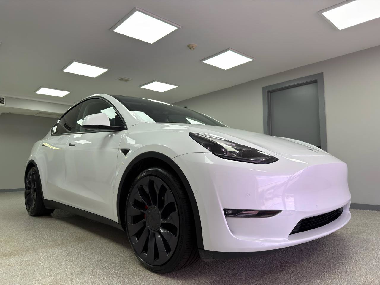 Used 2022 Tesla Model Y Performance AWD/4WD image 4