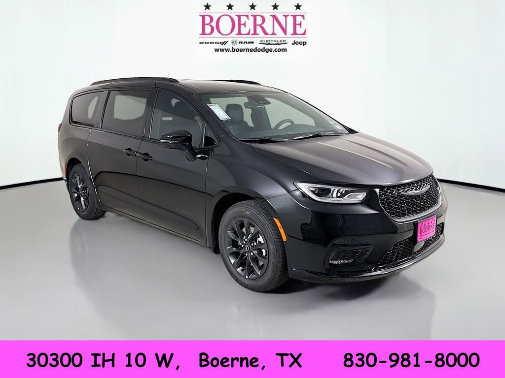 New 2025 Chrysler Pacifica Select w/ Fav Edition Package