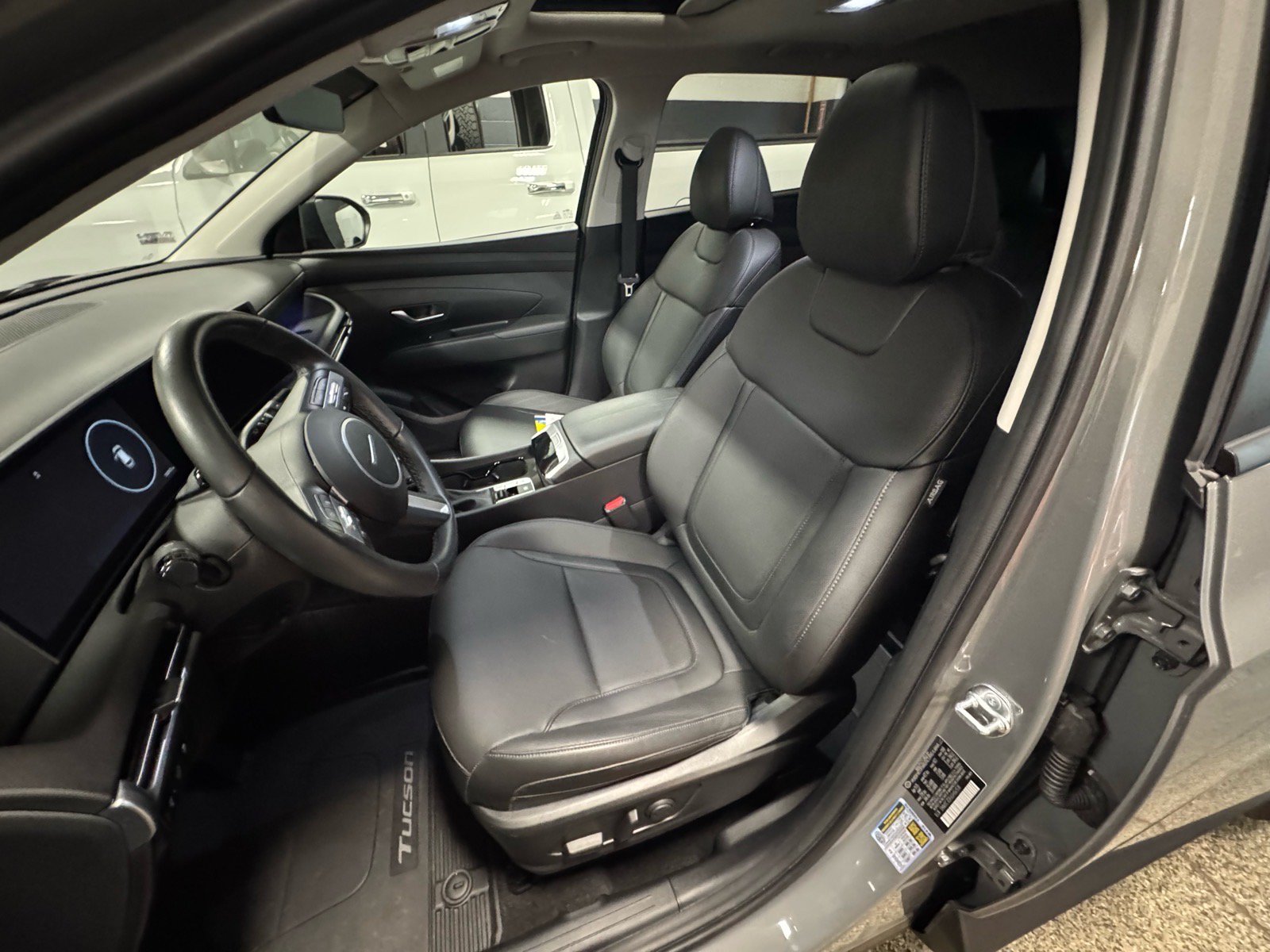 Used 2025 Hyundai Tucson SEL FWD image 17