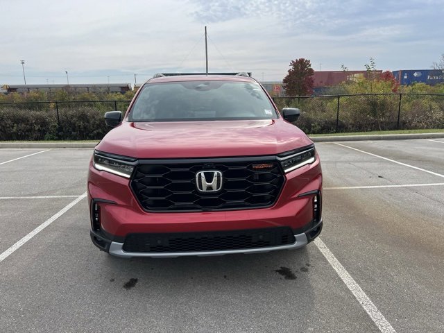 New 2025 Honda Pilot TrailSport image 2