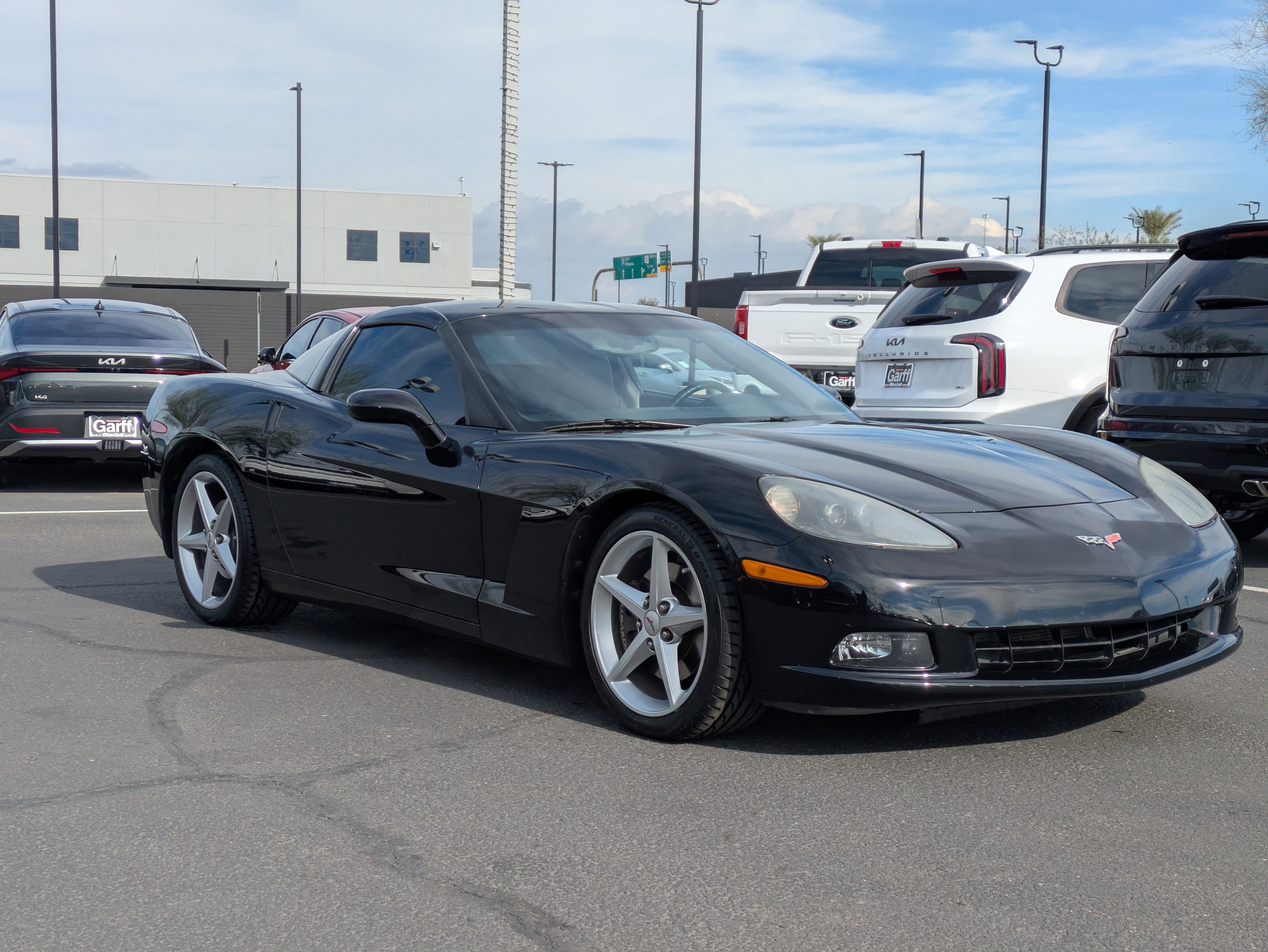 Used 2011 Chevrolet Corvette Coupe w/ 1LT image 7