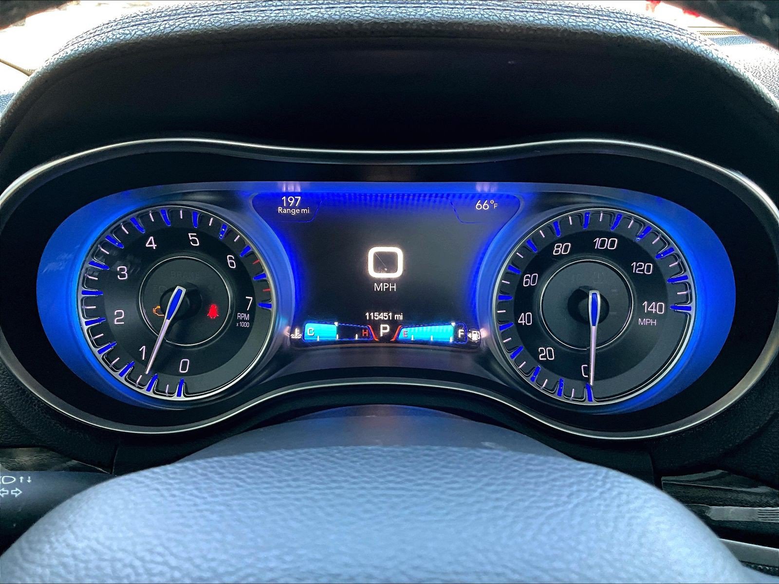 Used 2015 Chrysler 300 Limited w/ Driver Convenience Group RWD image 13