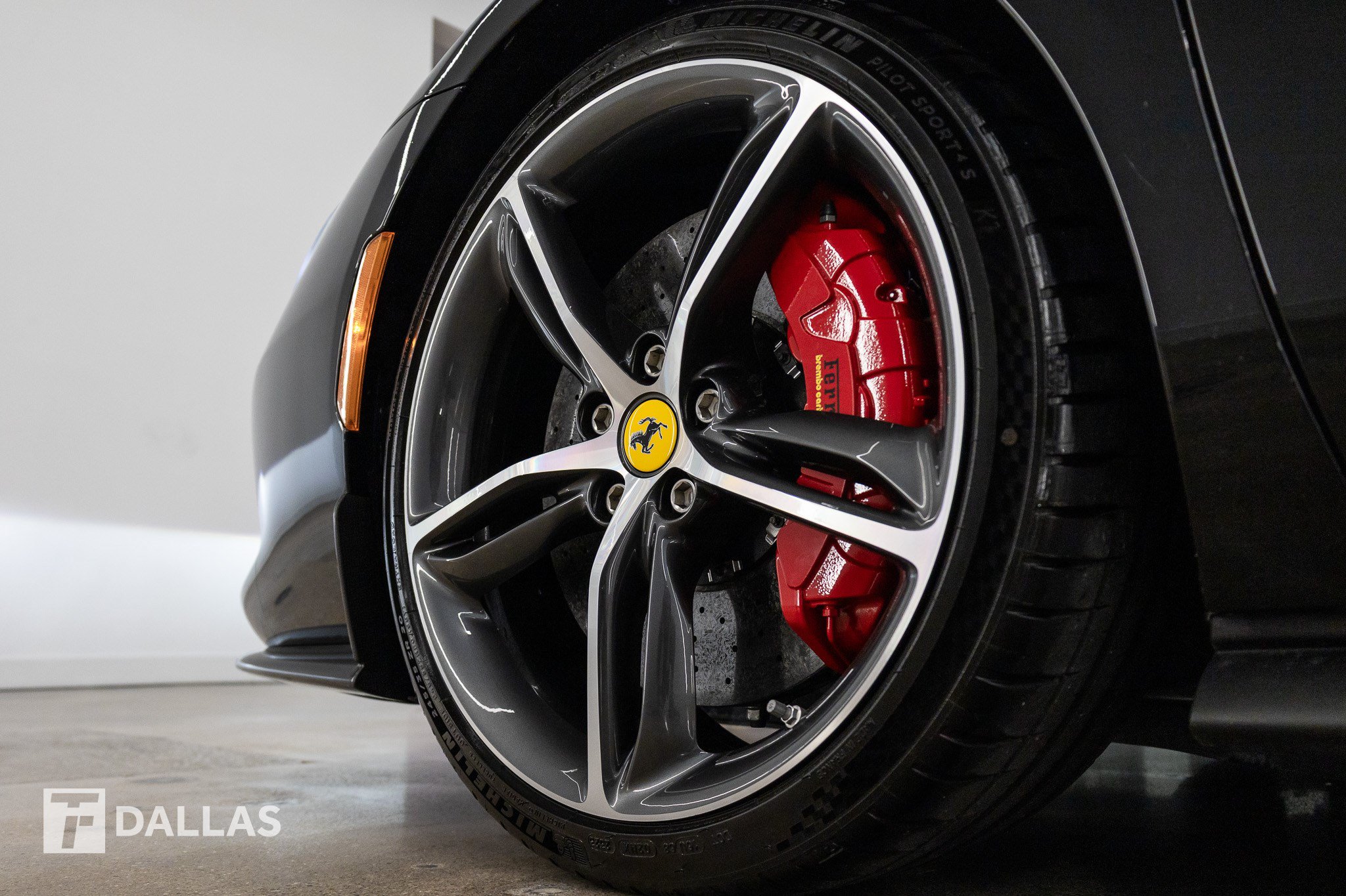 Used 2023 Ferrari 296 GTS RWD image 25