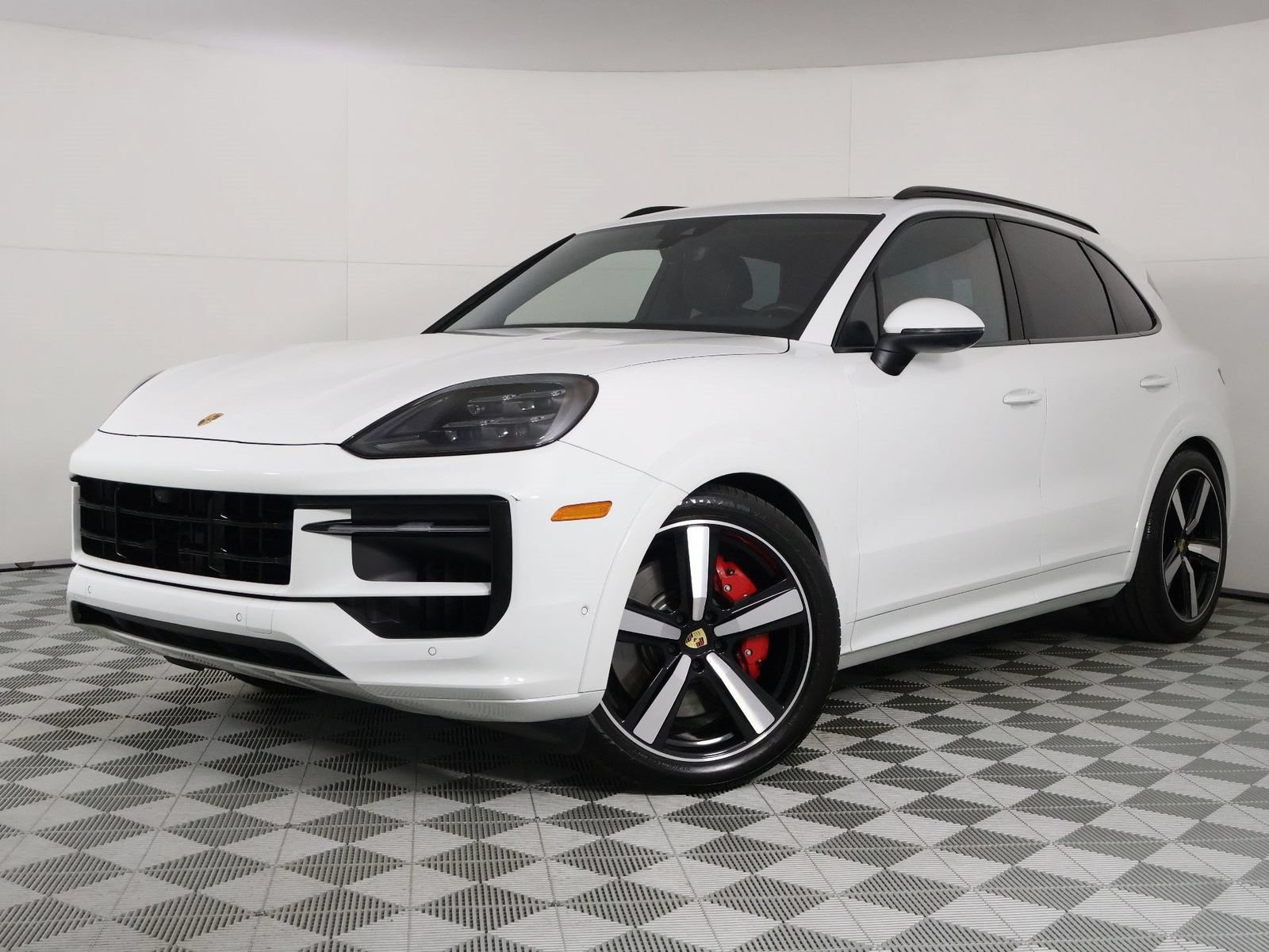 Certified 2024 Porsche Cayenne S AWD/4WD image 35
