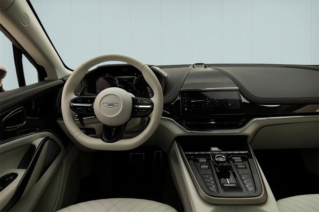 New 2025 Aston Martin DBX 707 image 27