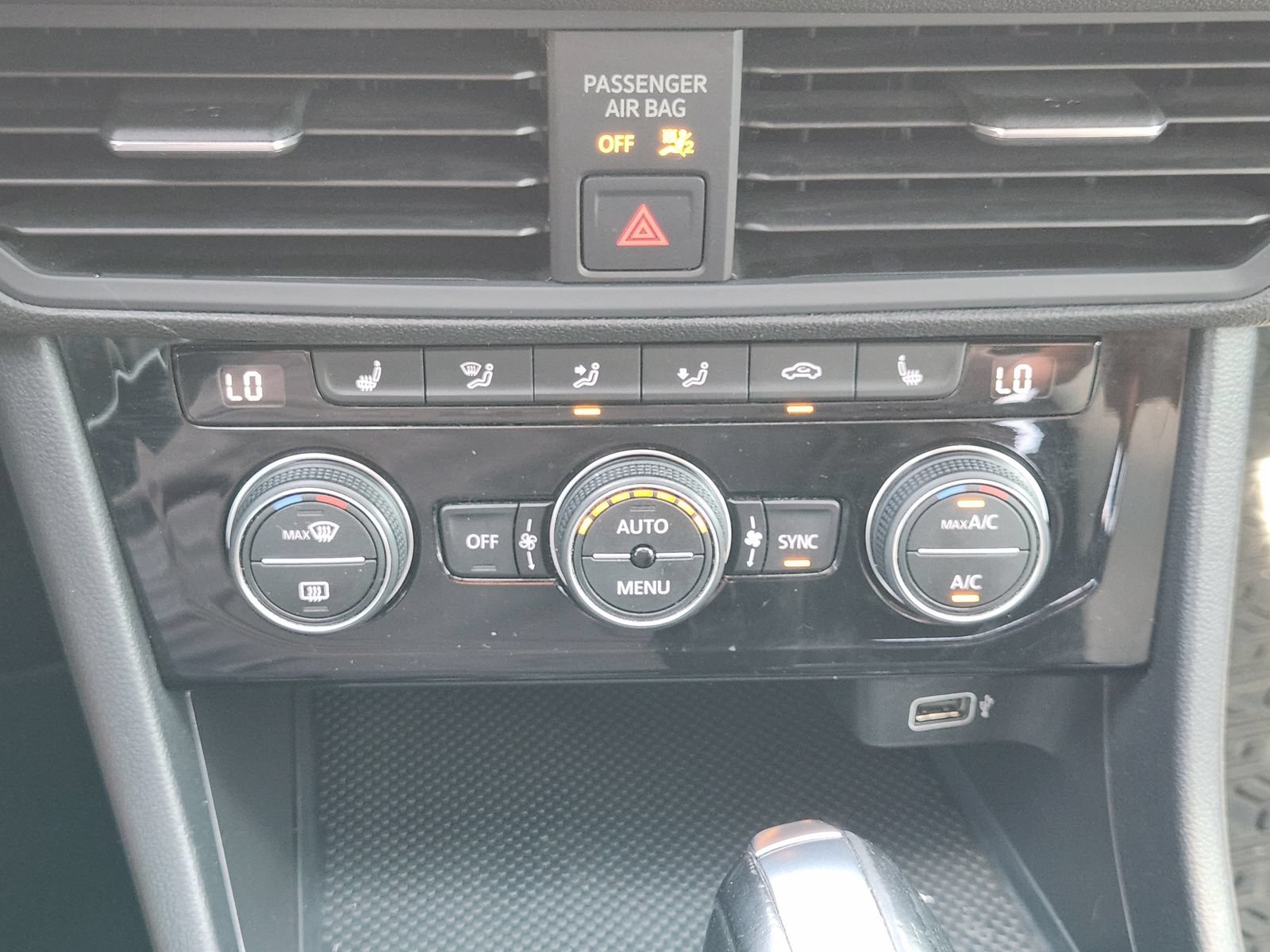 Used 2019 Volkswagen Jetta R-Line FWD image 21
