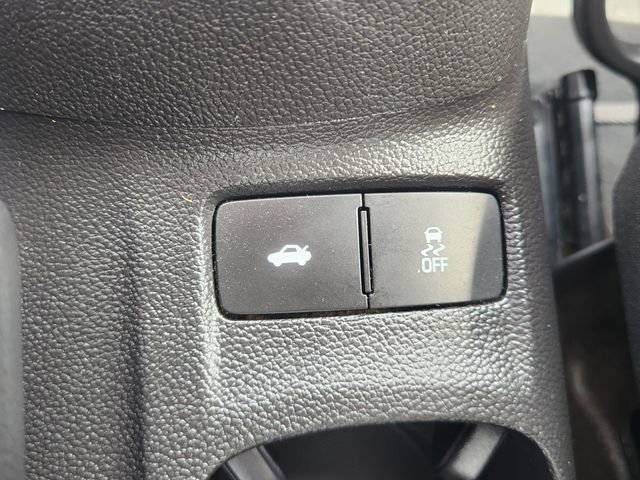 Used 2019 Chevrolet Sonic LT FWD image 27