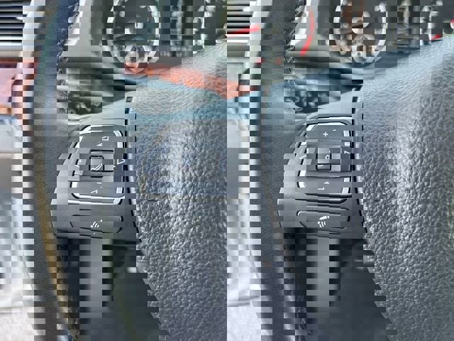 Used 2013 Volkswagen Passat 2.5 SEL Premium image 23