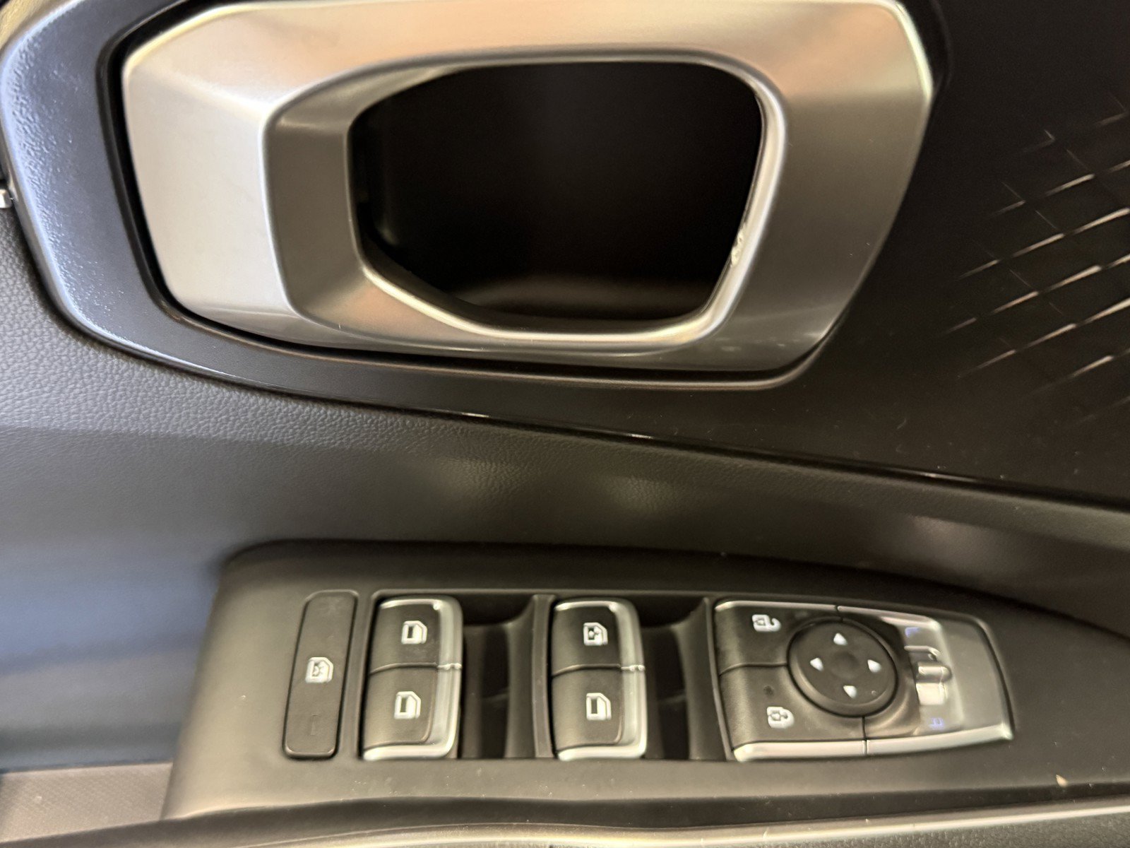 Used 2022 Kia Sorento LX FWD image 22